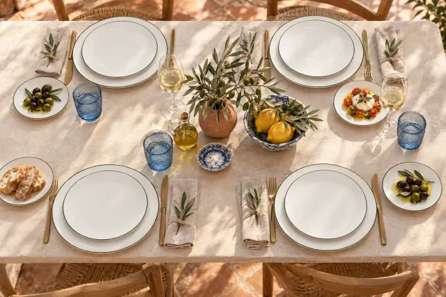 AI-designed table setting